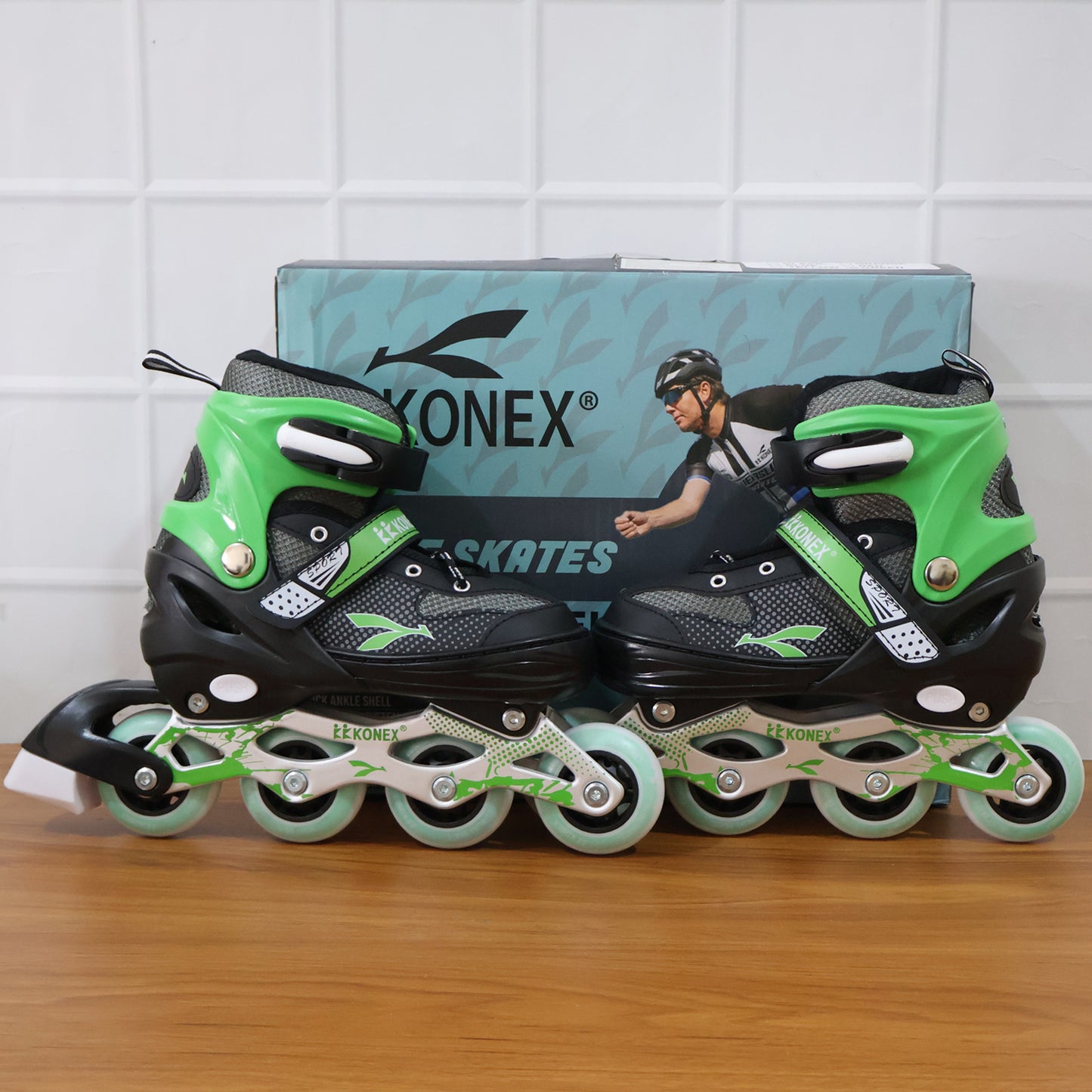 Professional Adjustable Inline Skates For Kids And Adults (Large  1 Pair)