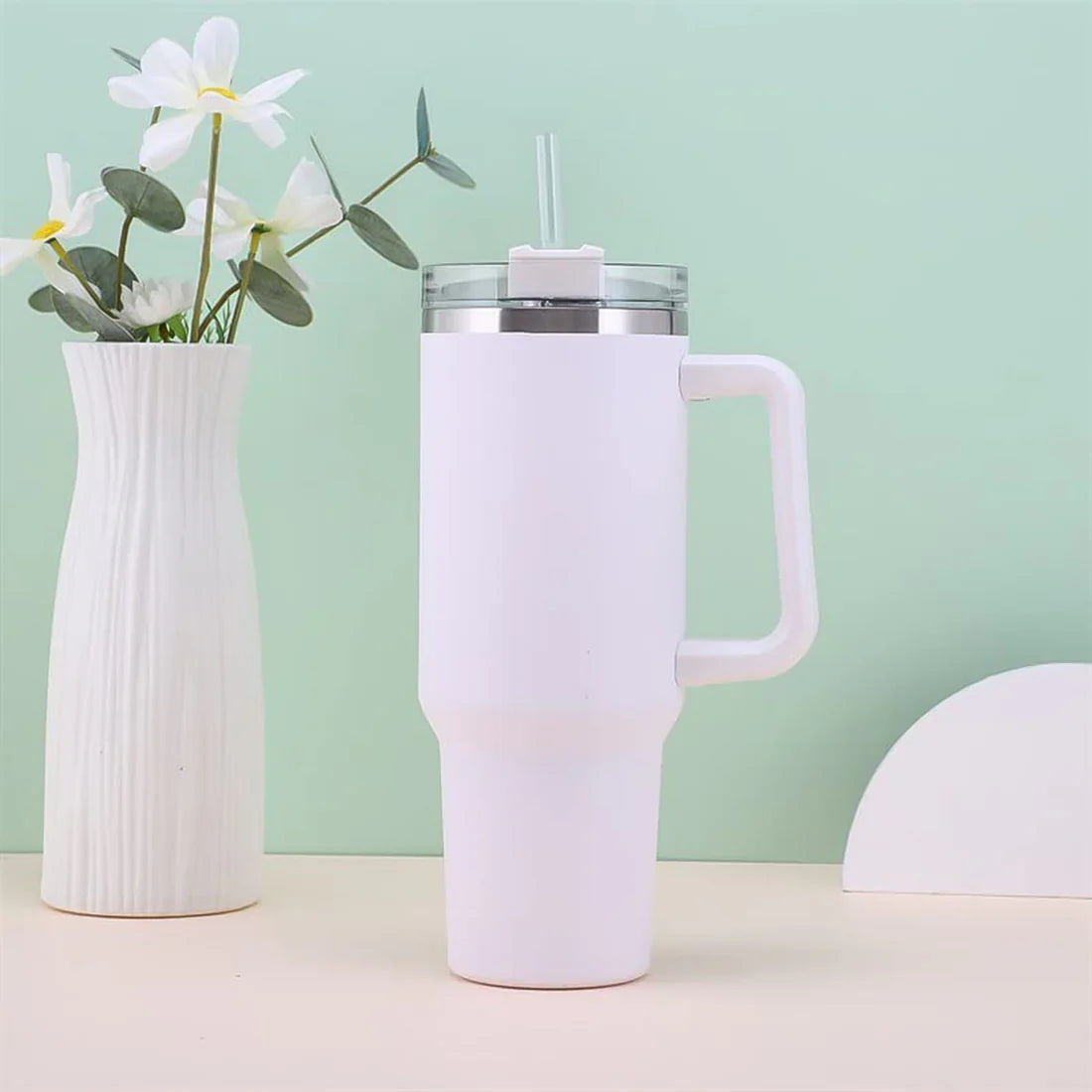 Stainless Steel Vacuum Insulated Tumbler With Lid (Approx 1200 Ml)