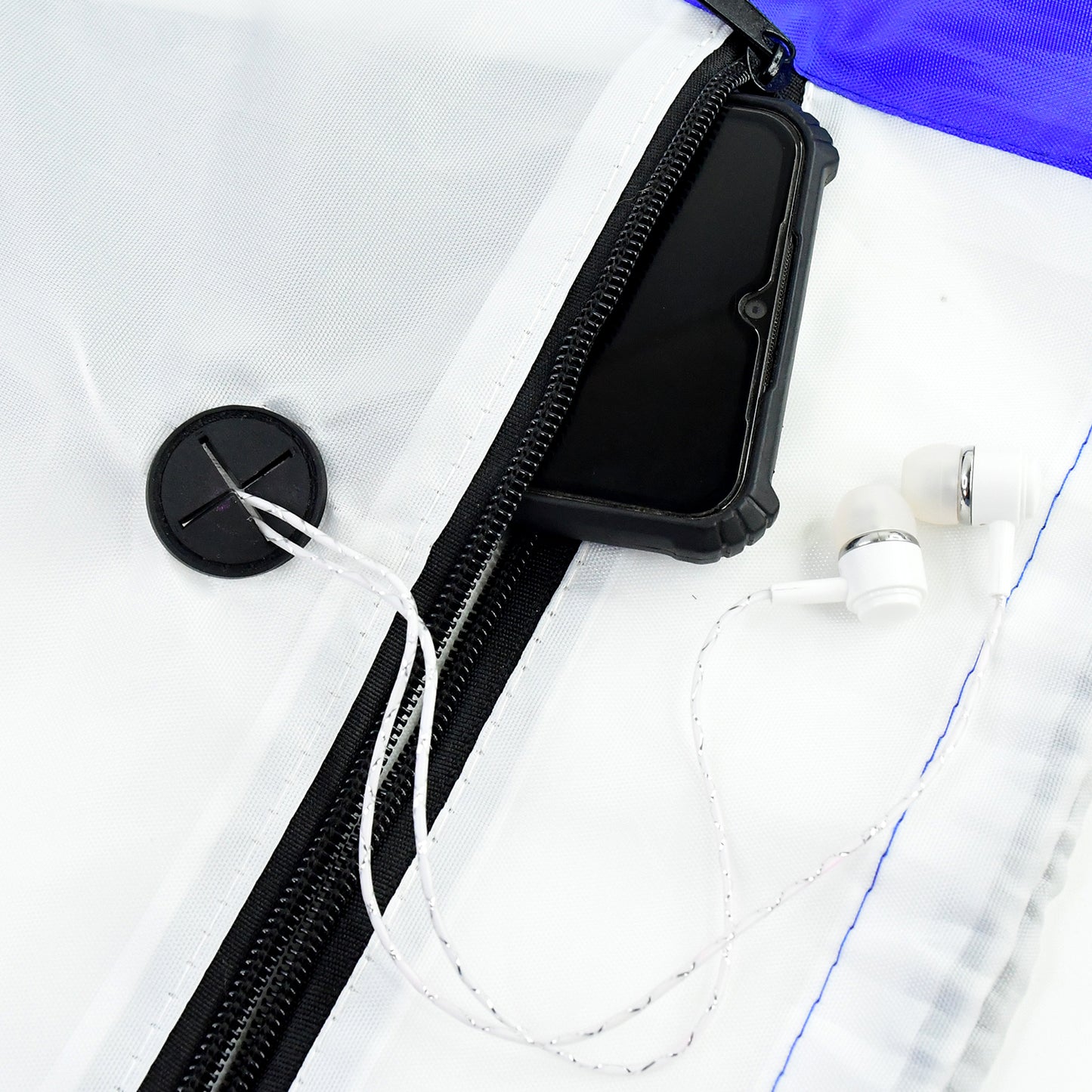 Drawstring Gym Bag With Zipper Pocket And Earphone Port (38x33 Cm  1 Pc)