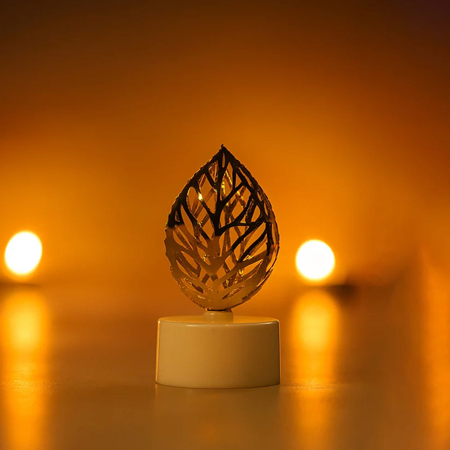 Decorative Golden Leaf Shaped Flameless Led Candles (4 Pc)